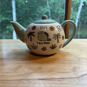 Rare Discontinued Pusheen Teapot Our Name is Mud